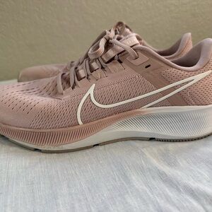 Nike Women’s Sneakers – Size 11 – Mauvy Pink